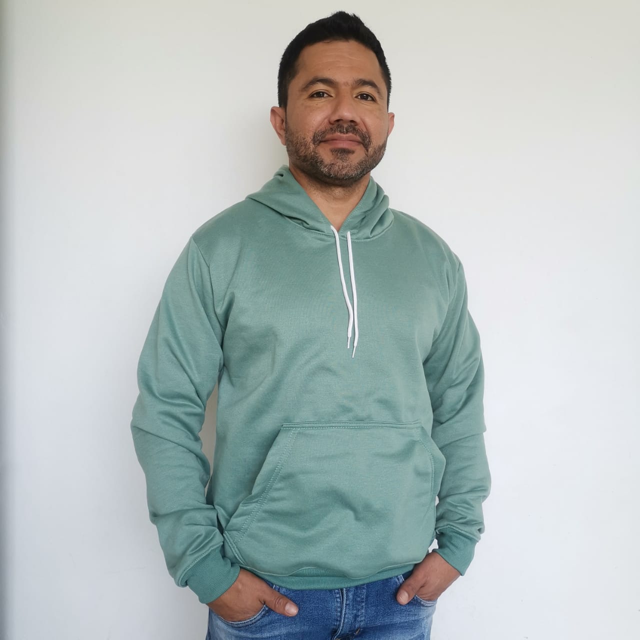 Buzo Capucha de Hombre en Algodón Color Verde Hoja