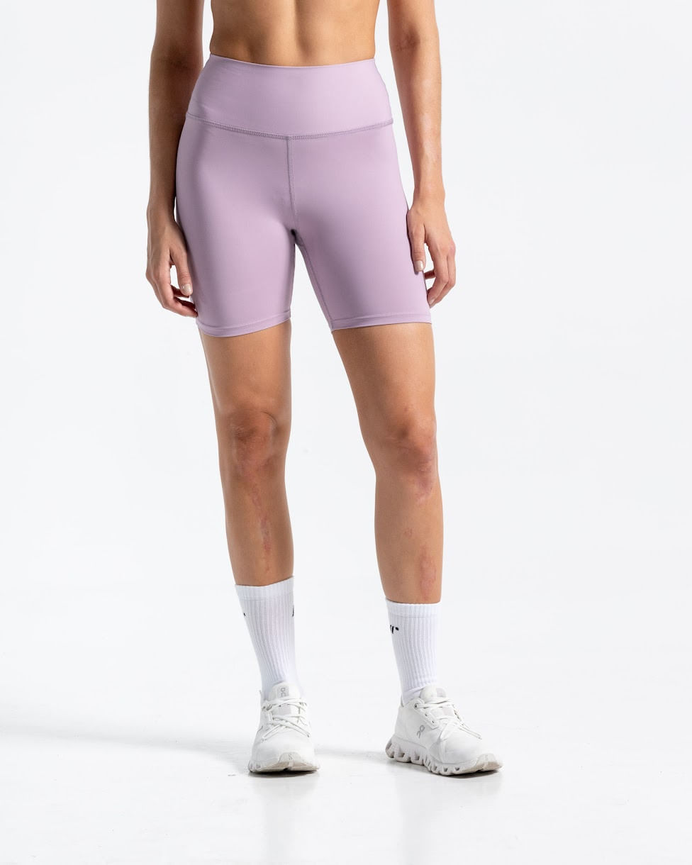 Short Biker Esencial, Color Mora Para Mujer