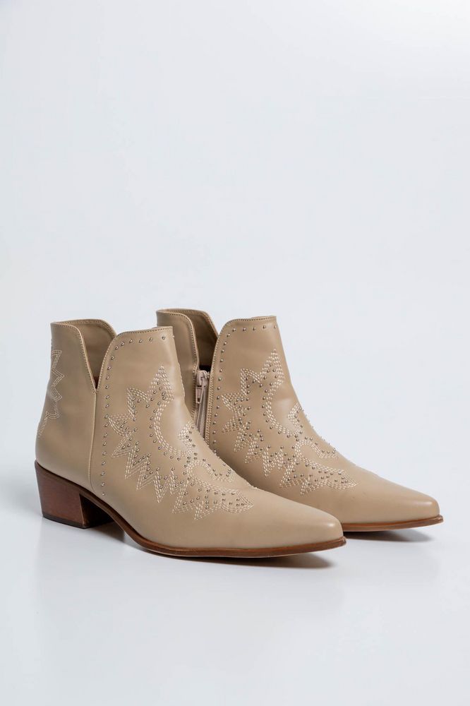 Botin Taches  ARKITECT