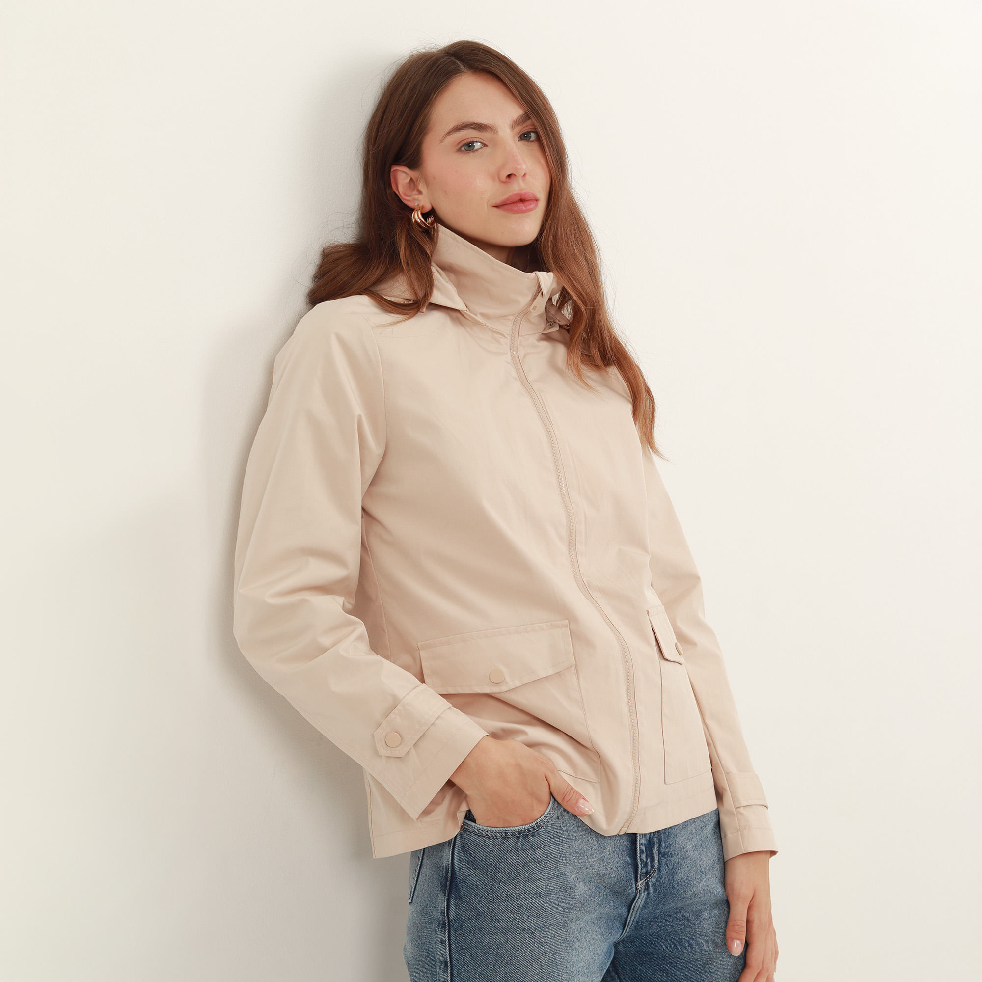 Chaqueta Ligera De Diseño Minimalista